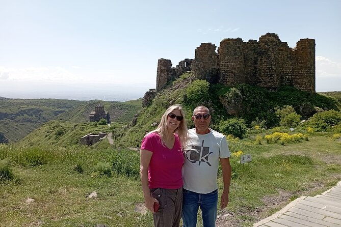 private-tour-saghmosavank-alphabet-monument-amberd-fortress