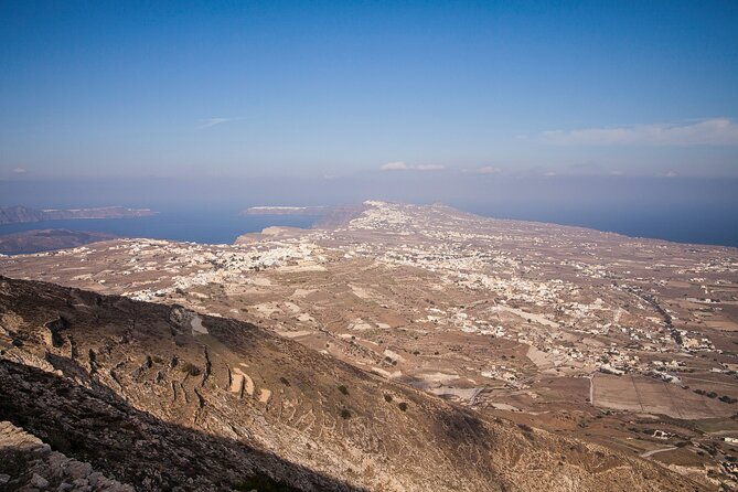 private-tour-santorini-highlights-with-akrotiri