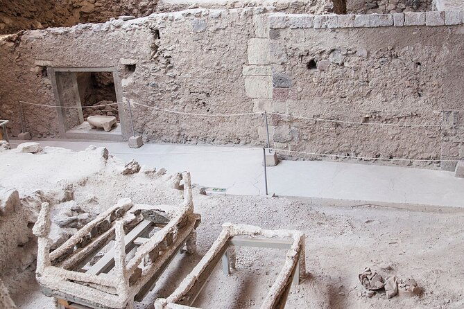 private-tour-santorini-highlights-with-akrotiri