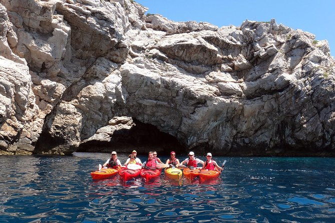 private-tour-sea-kayaking-snorkeling-to-green-cave-on-sipan-island-from-lopud