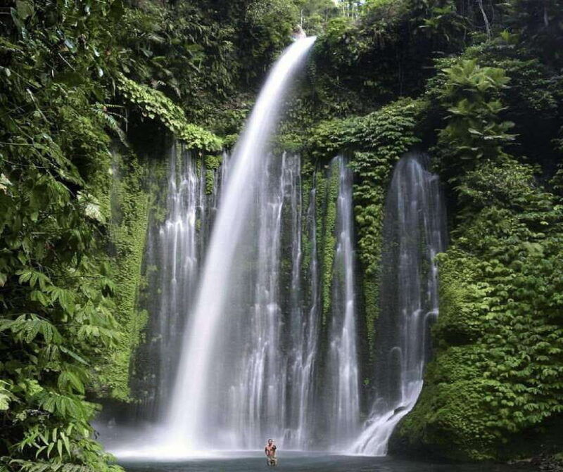 private-tour-sendang-gile-tiu-kelep-waterfall-sembalun