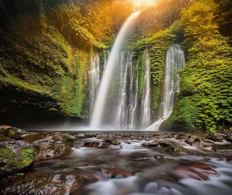 private-tour-sendang-gile-tiu-kelep-waterfall-sembalun