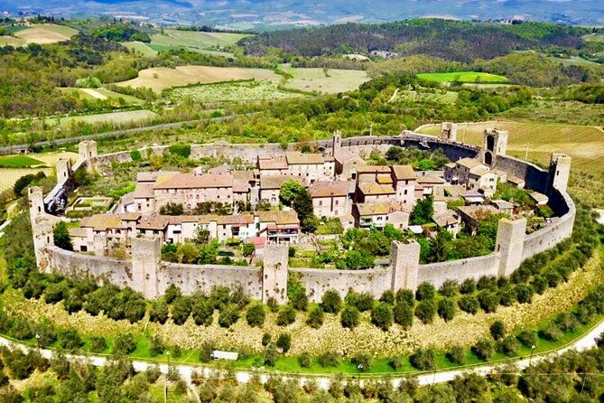 private-tour-siena-san-gimignano-and-monteriggioni-lunch-in-the-cellar