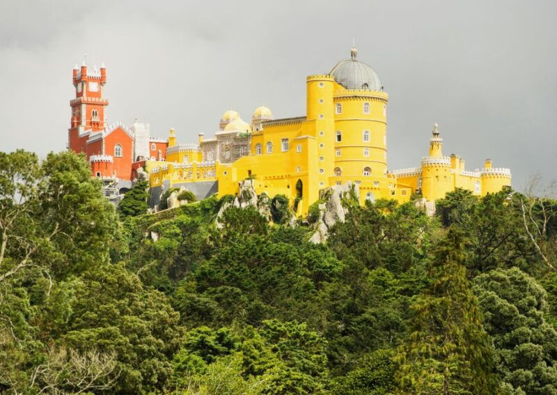 private-tour-sintra-world-heritage-and-cascais