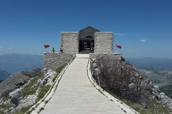 private-tour-skadar-lake-np-cetinje-lovcen-np-the-beauty-of-old-montenegro