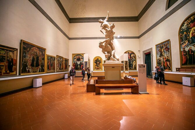 private-tour-skip-the-line-accademia-gallery-and-michelangelos-david-tour-2
