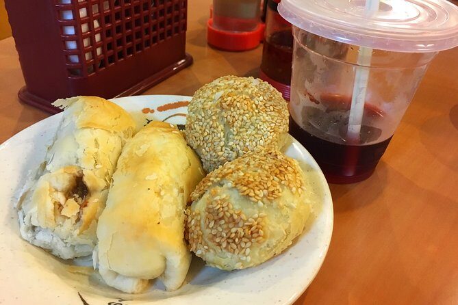 Private Tour: Taipei Gourmet Day Tour by MRT - FAQ