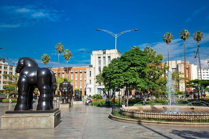 private-tour-the-art-of-botero-cultural-experience-medellin-antioquia-museum
