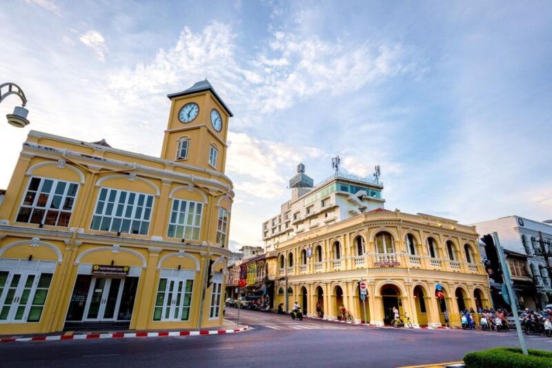 private-tour-the-essence-of-phuket-with-spanish-guide