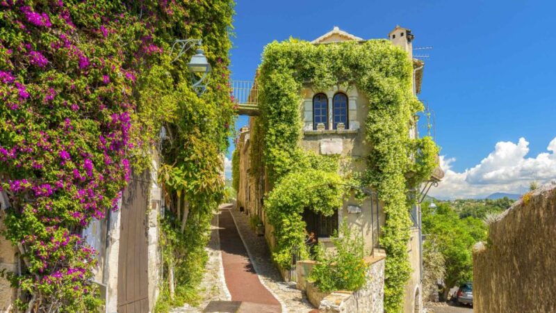private-tour-the-most-beautiful-medieval-villages-full-day