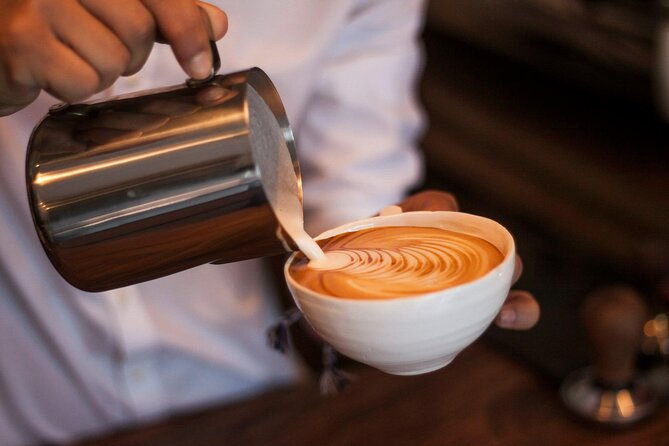 private-tour-the-urban-coffee-culture-in-medellin-coffee-farm-workshop