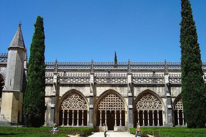 private-tour-through-tomar-fatima-and-batalha-historical-sites
