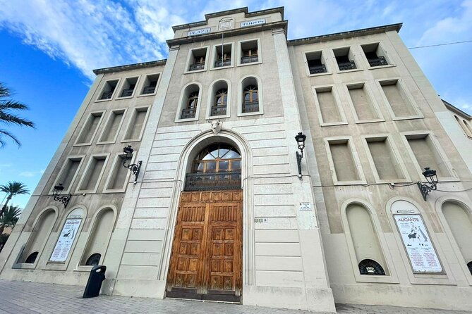 private-tour-to-alicante-bullring-and-santa-barbara-castle