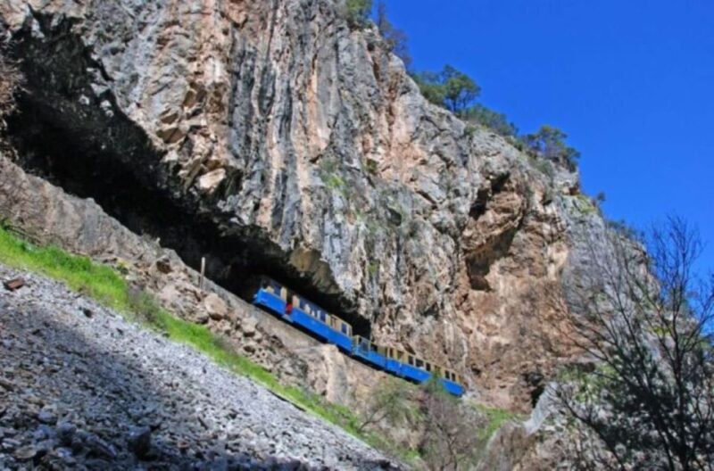 Private Tour to Ancient Corinth, Cave of Lakes & Cog Railway - Final thoughts: who will love this experience?