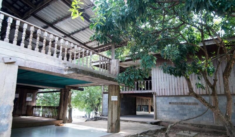 Private Tour to Anlong Veng (Khmer Rouge Stronghold) - Authenticity and Personal Stories