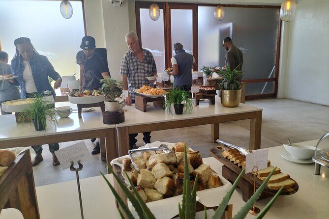 Private Tour to Aquila Game Reserve in Cape Town - see the Big5 - Who Will Love This Tour?