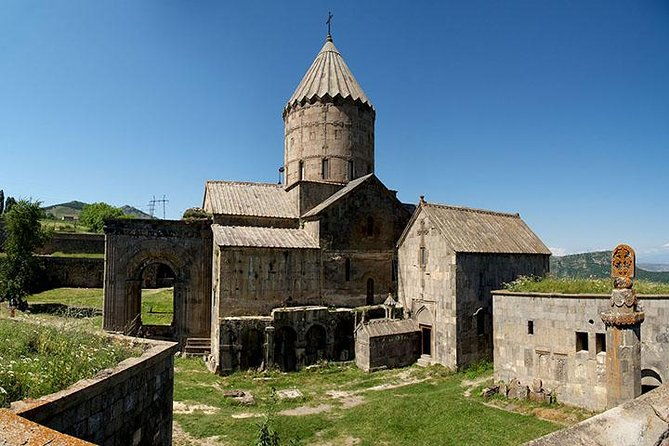 private-tour-to-areni-winery-tatev-ropeway-khndzoresk-cave-city