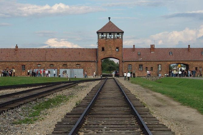 private-tour-to-auschwitz-birkenau-from-katowice