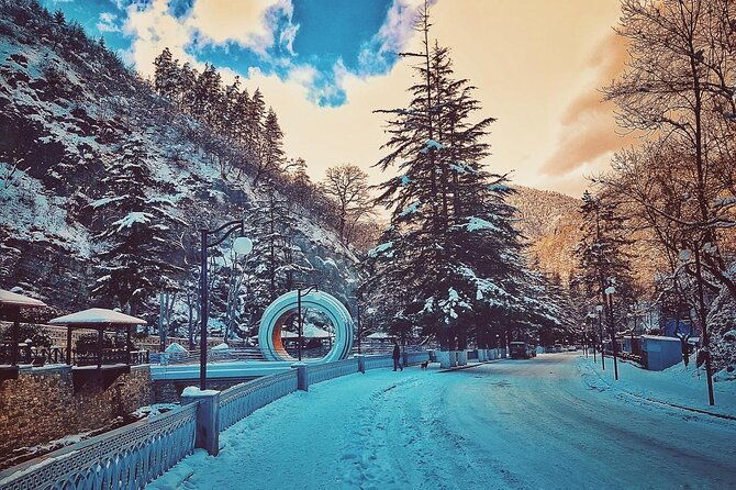 private-tour-to-bakuriani-ski-resort-and-the-legendary-borjomi