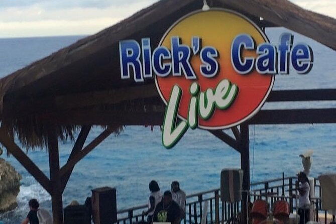 private-tour-to-blue-hole-and-dunns-river-from-montego-bay