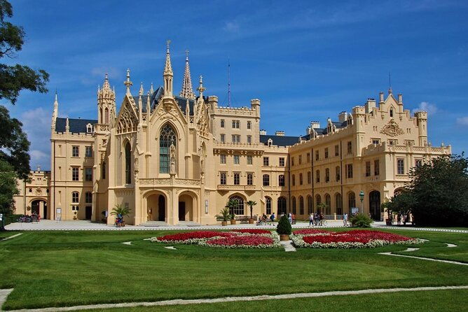private-tour-to-czech-wine-regions-lednice-and-valtice