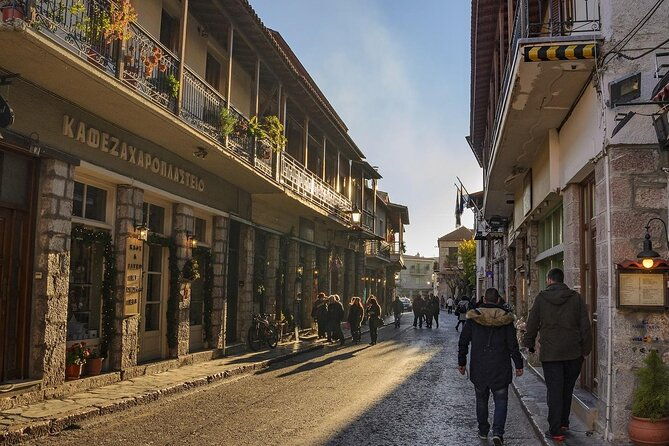 private-tour-to-delphi-from-athens-with-a-licensed-guide