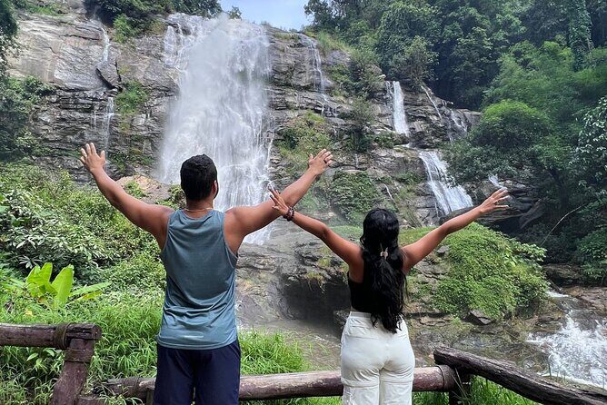 Private Tour to Doi Inthanon including Twins Pagodas and Hiking - FAQs