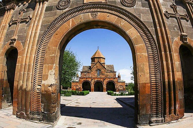 private-tour-to-echmiadzinst-hripsime-gayane-churches-zvartnots-temple