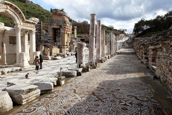 private-tour-to-ephesus-virgin-mary-and-artemis-temple-from-cruise-ship-hotel