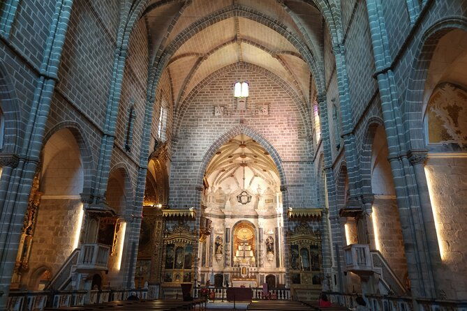 private-tour-to-evora-with-wine-tasting