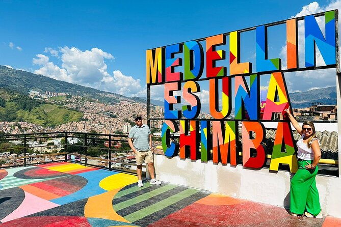 private-tour-to-explore-comuna-13-with-transportation