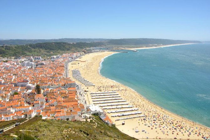 private-tour-to-fatima-alcobaca-or-batalha-nazare-and-obidos-2