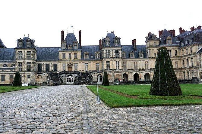 private-tour-to-fontainebleau-from-paris-tickets-included