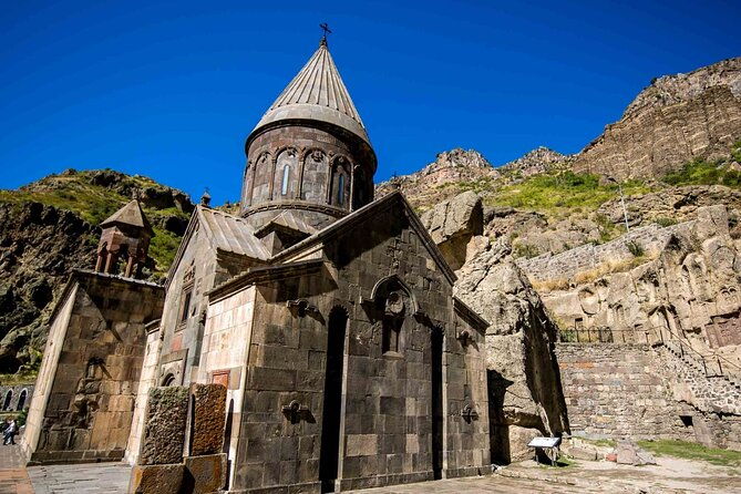 private-tour-to-garni-temple-geghard-monastery-symphony-of-stones