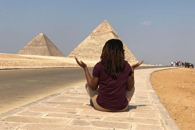 Private tour to Giza pyramids and Sphinx including a camel ride - Key Points  
