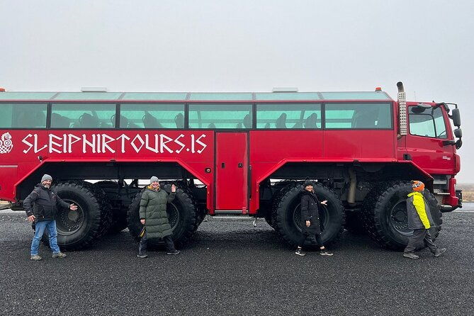 private-tour-to-golden-circle-and-hvammsvik-baths