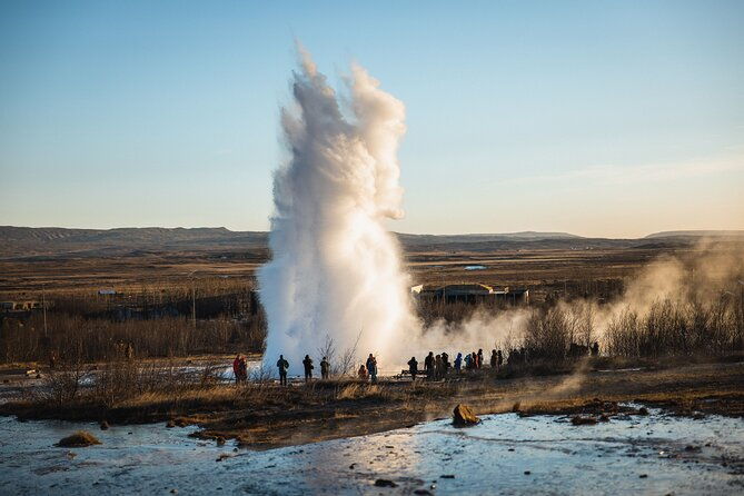 private-tour-to-golden-circle-and-hvammsvik-hot-spring