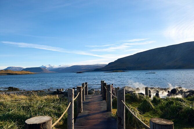 private-tour-to-golden-circle-and-hvammsvik-hot-spring