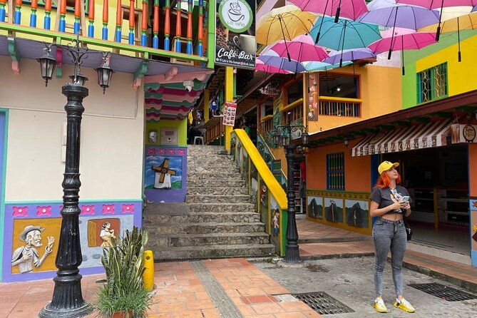 private-tour-to-guatape-and-the-rock-of-el-penol-from-medellin