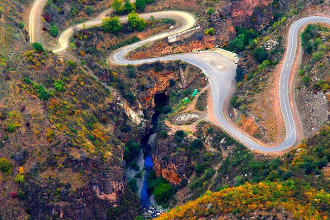 Private tour to Hin Areni winery, Tatev monastery & ropeway, Khndzoresk caves - FAQ  