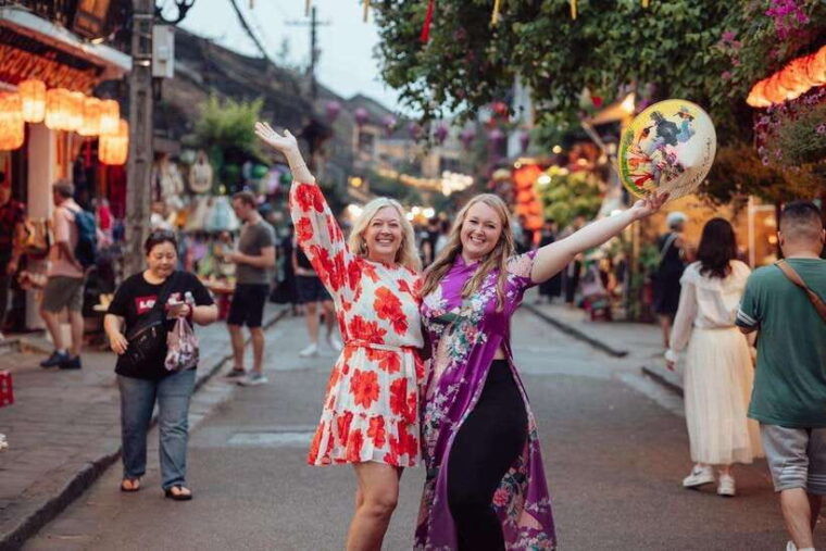 private-tour-to-hoi-an-ancient-town-from-hoi-an-da-nang