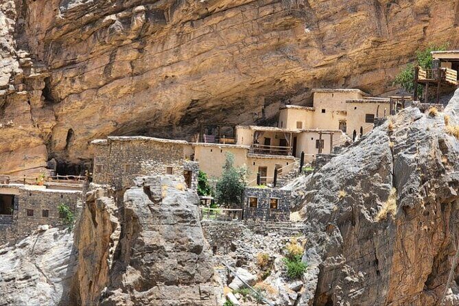Private Tour to Jebel Akhdar Al Suwjara Village - Exploring the Itinerary in Detail