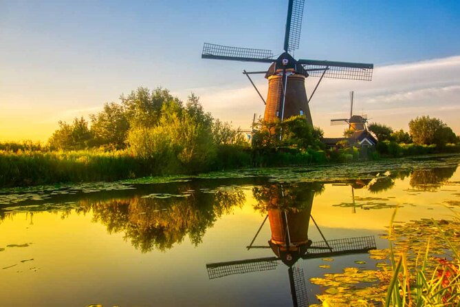 private-tour-to-kinderdijk-windmills-and-delft-from-amsterdam