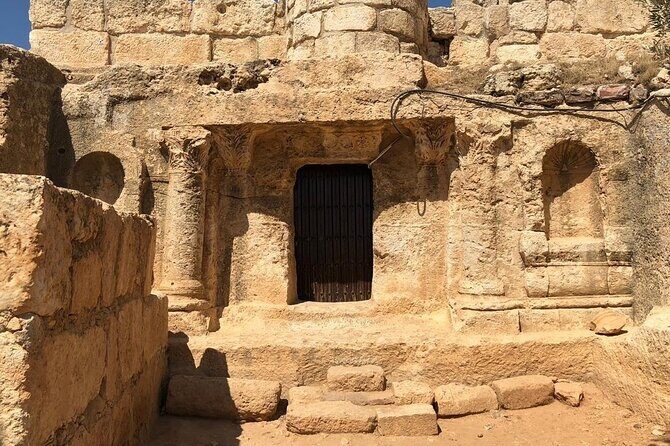 Private Tour to King Abdullah Mosque and Seven Sleepers Cave - Stop 1: The Cave of the Seven Sleepers
