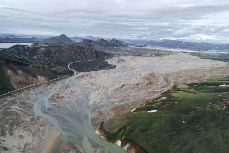 private-tour-to-landmannalaugar-explore-the-highlands