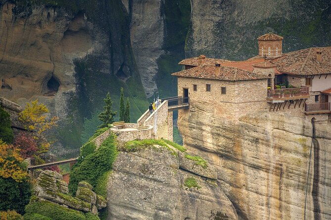 private-tour-to-monasteries-of-meteora-thermopylae-from-athens-3