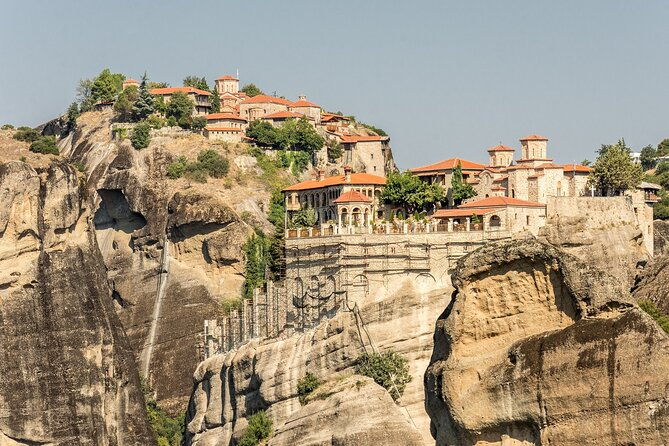 private-tour-to-monasteries-of-meteora-thermopylae-from-athens-3