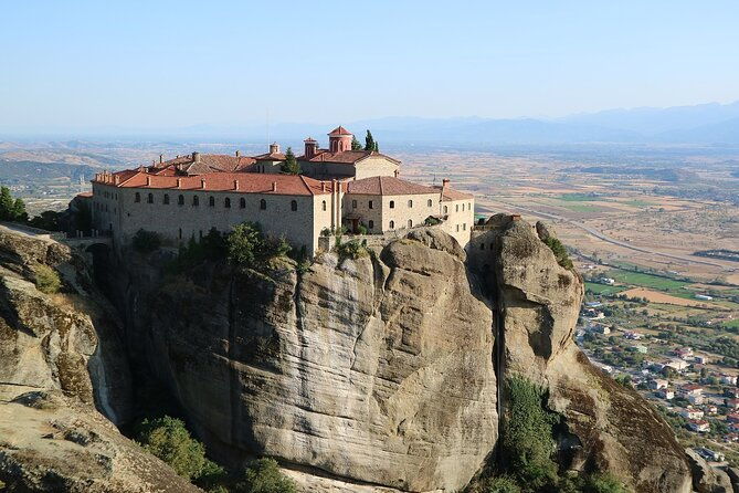 private-tour-to-monasteries-of-meteora-thermopylae-from-athens-4