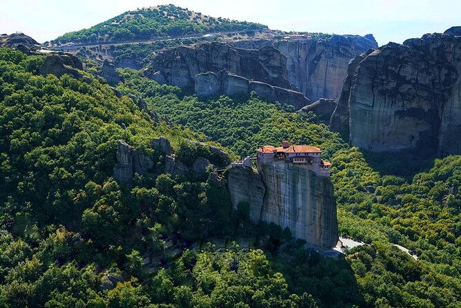 private-tour-to-monasteries-of-meteora-thermopylae-from-athens