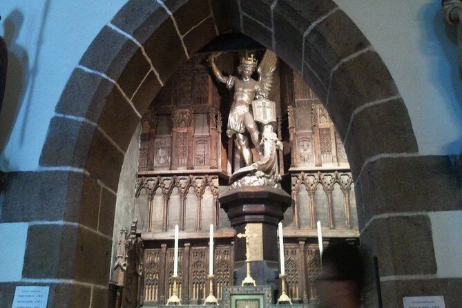private-tour-to-mont-saint-michel-with-tickets-to-abbey